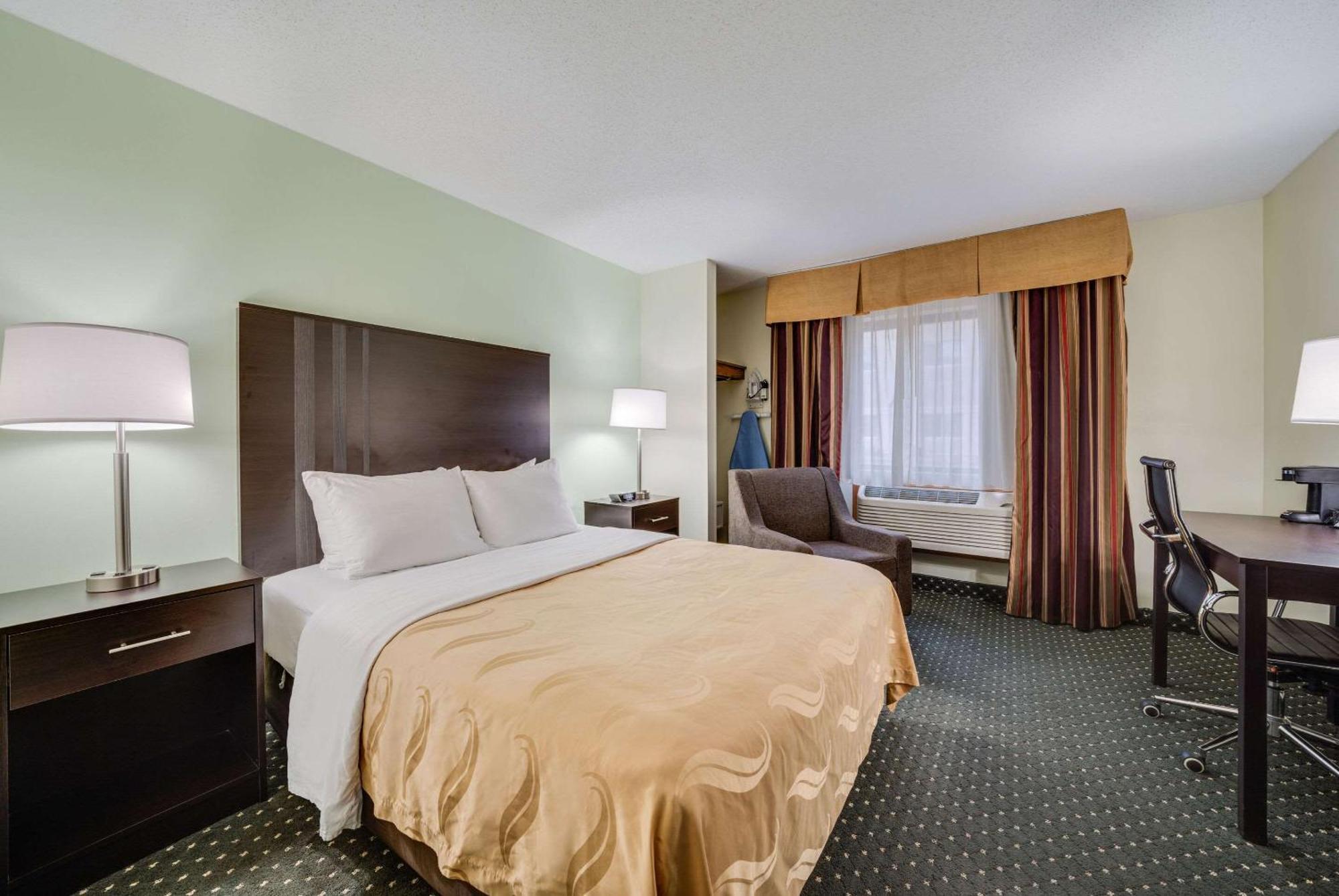 Quality Inn & Suites South Су-Фолс Екстер'єр фото
