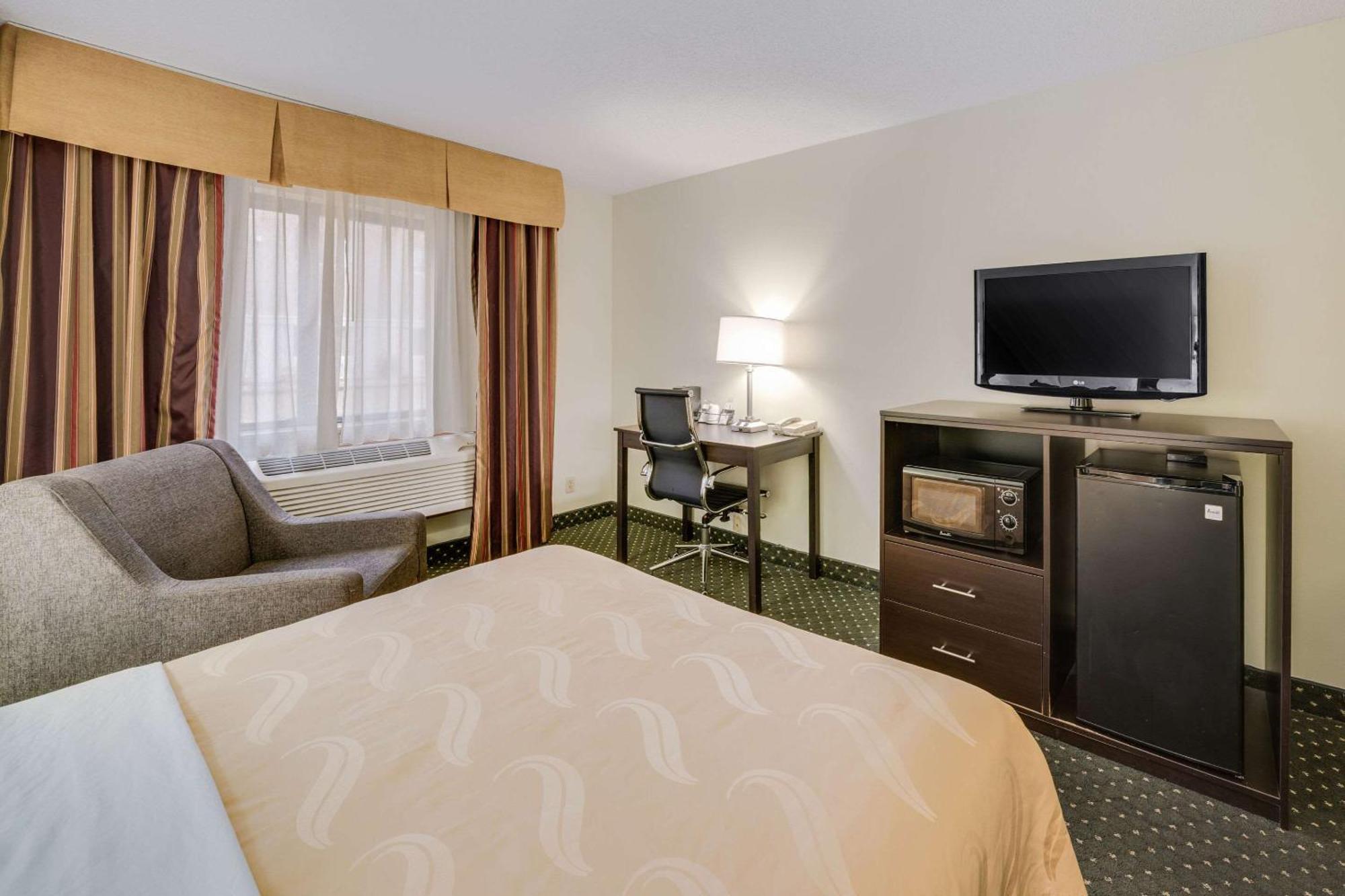 Quality Inn & Suites South Су-Фолс Екстер'єр фото